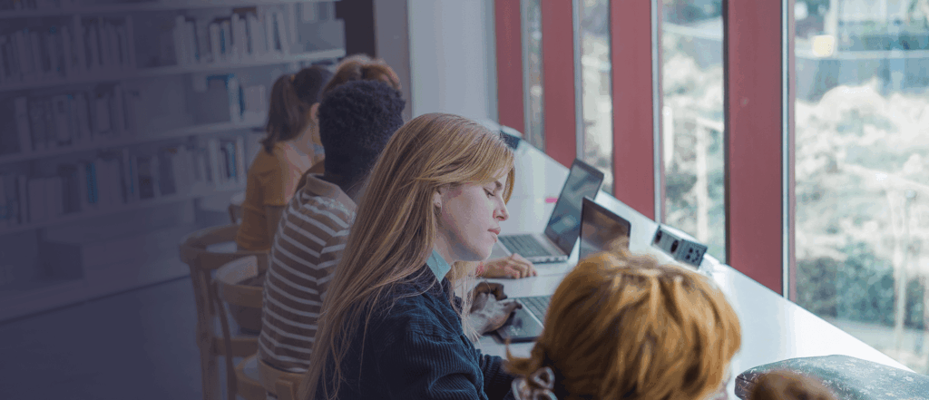 Portfolio Vantage_ Strategic Growth Through Market-Led Online Portfolio Design-min